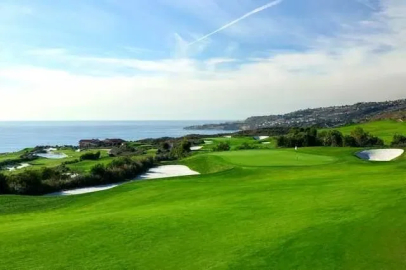 Trump'ın golf sahasında silahlı bir kişi yakalandı