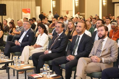 Aydem Perakende, Denizli'deki iş insanlarını 'enerji' gündemiyle bir araya getirdi 