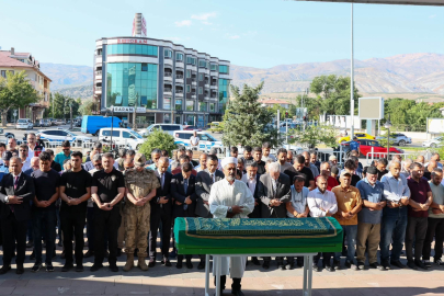 Şehit babası Mehmet Zengin son yolculuğuna uğurlandı