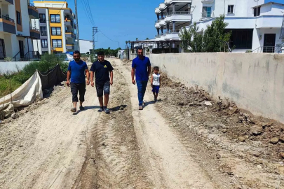ASKİ yapmayınca, vatandaşlar kanalizasyon hattını kendi imkanlarıyla döşedi
