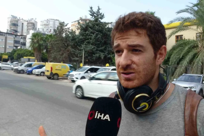 Kaldırımdaki hatalı parklara isyan etti: "Tekerlekli sandalyeli birisi olarak buradan geçmiş olsam oturur ağlardım"
