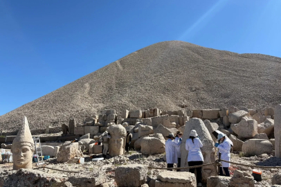 Bakan Ersoy: Nemrut'u özgünlüğünü koruyarak gelecek kuşaklara taşıyacağız