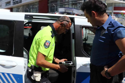 Polisin ’dur’ ihtarına uymayıp 3,86 promil alkollü çıkan sürücüye 450 bin lira ceza
