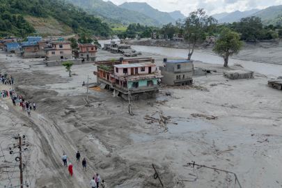 Nepal'deki selde can kaybı 987'ye yükseldi