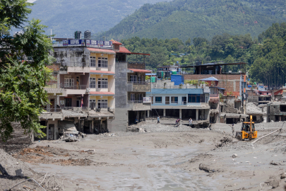 Nepal'deki selde can kaybı 1290'a yükseldi