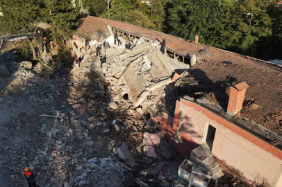 "Habersiz" bina çökmesi tatbikatı gerçeği aratmadı: Ekipler seferber oldu
