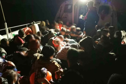 Bozcaada açıklarında 69 kaçak göçmen yakalandı
