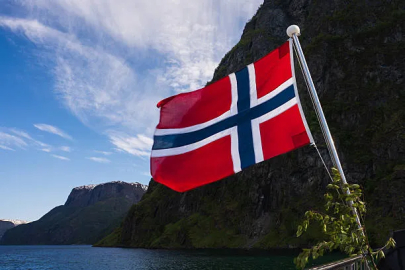 Norveç'in yeni Kralı 8'inci Haakon parlamentoda yemin etti