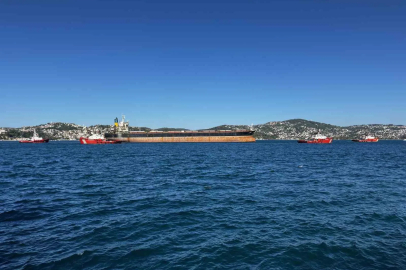 Rusya’da saldırıya uğrayan gemi İstanbul Boğazı’ndan geçti
