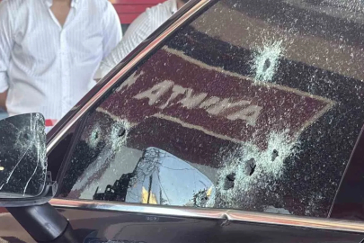 Diyarbakır’da ışıkta duran otomobile silahlı saldırı: 2 yaralı
