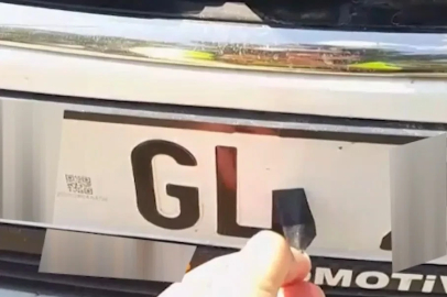 Plakada bant ile yapılan harf değişikliğine 140 bin TL ceza, 30 gün trafikten men
