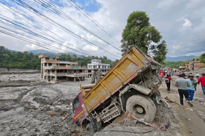 Nepal'deki selde can kaybı 1252'ye yükseldi