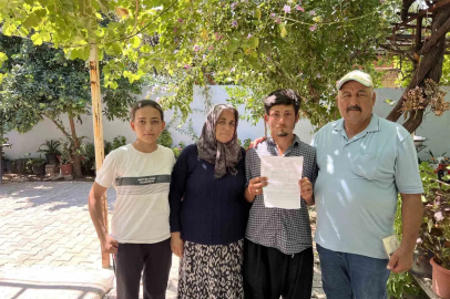 Türk aile şefkatle yaklaştıkları ve 7. evlatları olarak gördükleri Suriyeli Abdurrahman’dan ayrılmak istemiyor
