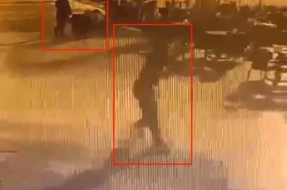 İzmir’de belediyeye ait kafeye silahlı saldırı kamerada
