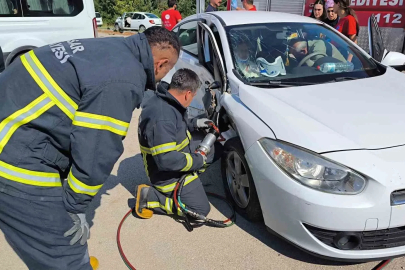 İki otomobilin çarpıştığı kazada 4 kişi yaralandı
