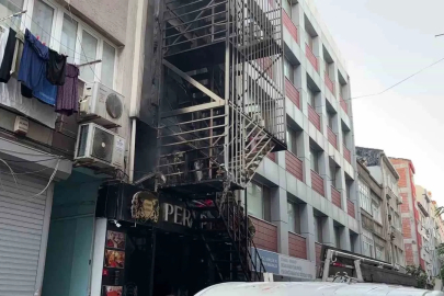 Bakırköy’de 6 katlı otelde yangın: 12 yaralı
