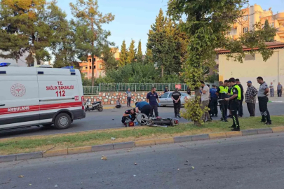Refüjdeki ağaca çarparak devrilen motosikletin sürücüsü hayatını kaybetti
