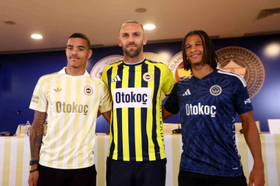 Fenerbahçe, yaz transfer döneminde 5 oyuncuyu transfer etti
