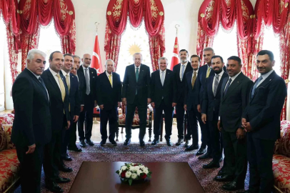 Cumhurbaşkanı Erdoğan, 4 spor kulübü başkanını kabul etti
