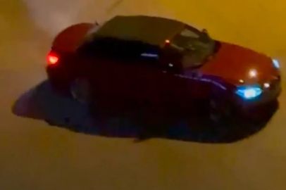 İzmir’de mahalleliyi bezdiren drift magandaları kamerada
