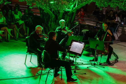 Dünyaca ünlü Macar gruptan unutulmaz gece
