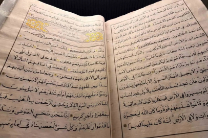 Dünyanın en büyük ikinci el yazması Kur’an-ı Kerim’i dikkat çekiyor
