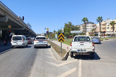 Yol kenarındaki kamyonet ekipleri alarma geçirdi, gerçek ise apayrı çıktı
