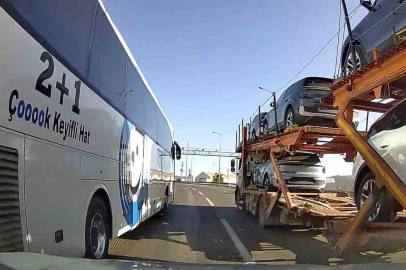 Ani şerit değişikliği faciaya davetiye çıkardı: Kazaya ramak kala
