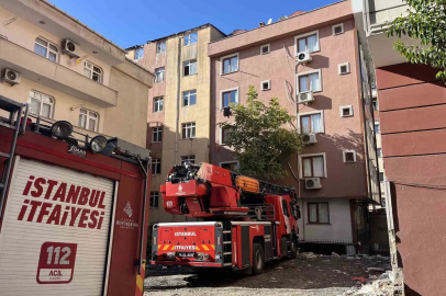 Bahçelievler’de kentsel dönüşüm kapsamında boşaltılan 7 katlı binanın çatısında yangın çıktı
