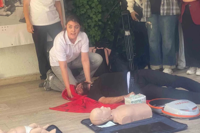 Türk Kızılay Genel Sekreter Yardımcısı Şükrü Can: "Kalbi iyilik için çarpan genç Kızılay gönüllerimizle omuz omuzayız"
