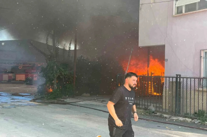 Antalya’da ev ve depo yangını

