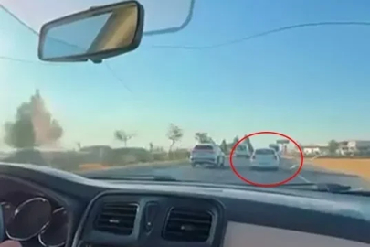 Makas atan sürücü trafiği tehlikeye attı
