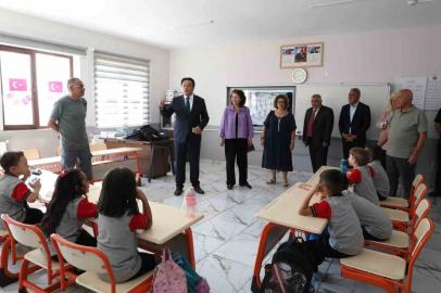 Tunceli’de öğrencilere 500 paket kırtasiye desteği
