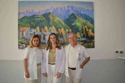 Anne ve babasının görev yaptığı hastanede doktor oldu
