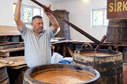 Safranbolu’da 350 yıllık küplerde geleneksel sirke üretimi başladı
