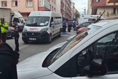 Servis minibüsünün çarptığı 6 yaşındaki çocuk hayatını kaybetti
