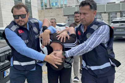 İçinde husumetlisi var zannedip boş araca kurşun yağdırdı
