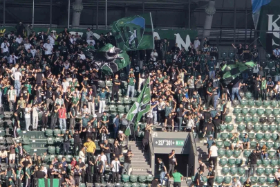 Kocaelispor - Gaziantep FK maçını 10 bin 983 kişi izledi

