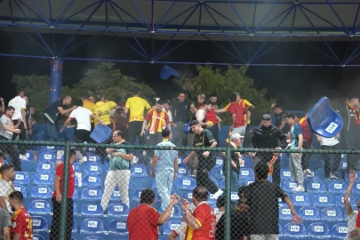 Kayserispor taraftarları tribün koltuklarını kırdı, stadyum zarar gördü
