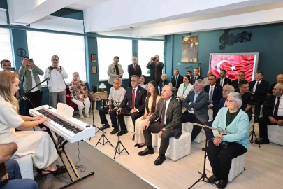 Genç yaşta vefat eden sanatçının adı, eşinin kurduğu müzik atölyesinde yaşatılacak
