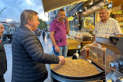 Vali Aydoğdu vatandaş ve esnafla bir araya geldi