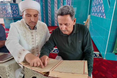 İlerlemiş yaşlarına rağmen Kur’an-ı Kerim öğrendiler
