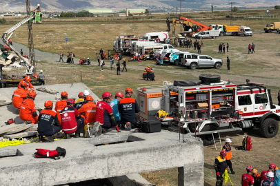 Erzincan’da 6,9 büyüklüğündeki deprem senaryosu sahada uygulandı