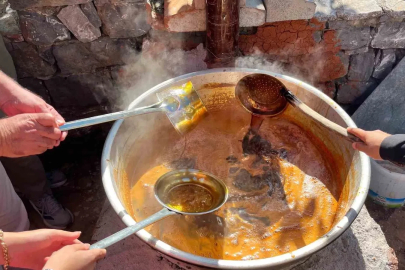 Alanya’da "En Ağır Keçiboynuzu" yarışması renkli anlara sahne oldu
