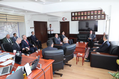 Vali Aydoğdu’dan Jandarma Komutanı Altundarak’a taziye ziyareti