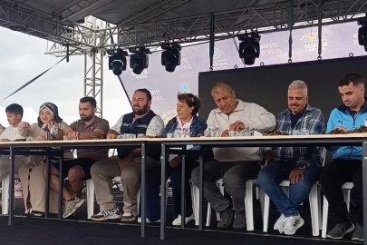 Tekirdağ’da köfteyi en hızlı yiyen altını kaptı
