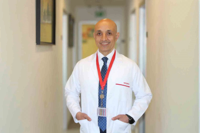 Geçmeyen karın şişliği yumurtalık kanseri belirtisi olabilir
