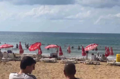 Alanya İncekum açıklarında deniz üzerinde hortum oluştu
