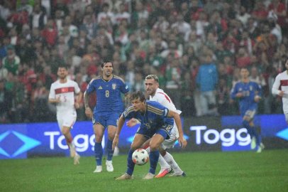 UEFA Uluslar Ligi: Türkiye: 0 - İtalya: 3 (İlk yarı)
