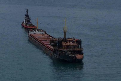 Savaşın izlerini taşıyan VOLGA-4007 isimli gemi Trabzon açıklarında
